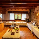 Aparthotel Rural Atxurra Bermeo