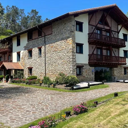 Aparthotel Rural Atxurra Bermeo
